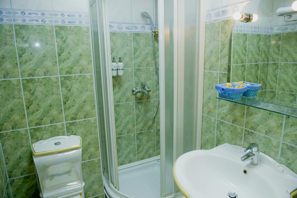 Hotel Victory Priștina Cameră foto